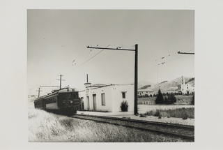 Train at Saint Mary&#39;s College station in front of the Moraga campus, 1940