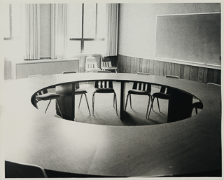 Jane Sangwine-Yager teaching a seminar class in Dante Hall, 1992