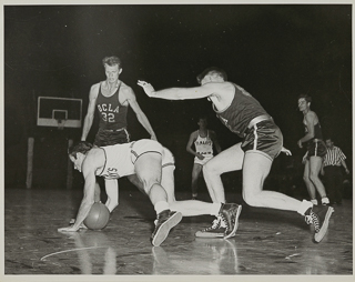 Saint Mary&#39;s versus UCLA basketball game, 1949