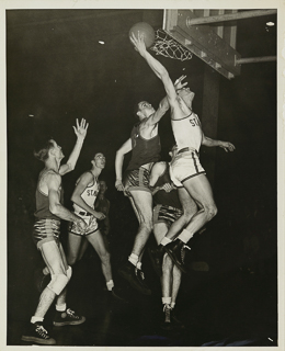 Saint Mary&#39;s versus unknown basketball team, 1948