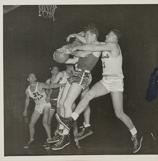 Saint Mary&#39;s versus John Borlo Athletic Club basketball game, 1948