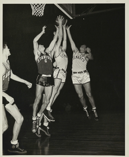 Saint Mary&#39;s versus Stanford basketball game, 1950